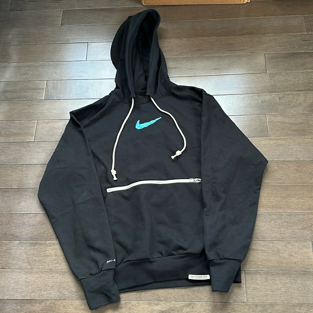 Nike sweater brand new no tags side small